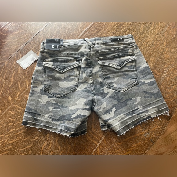 NWT Kut from the Kloth Alice Shorts - size 2 - Picture 2 of 7